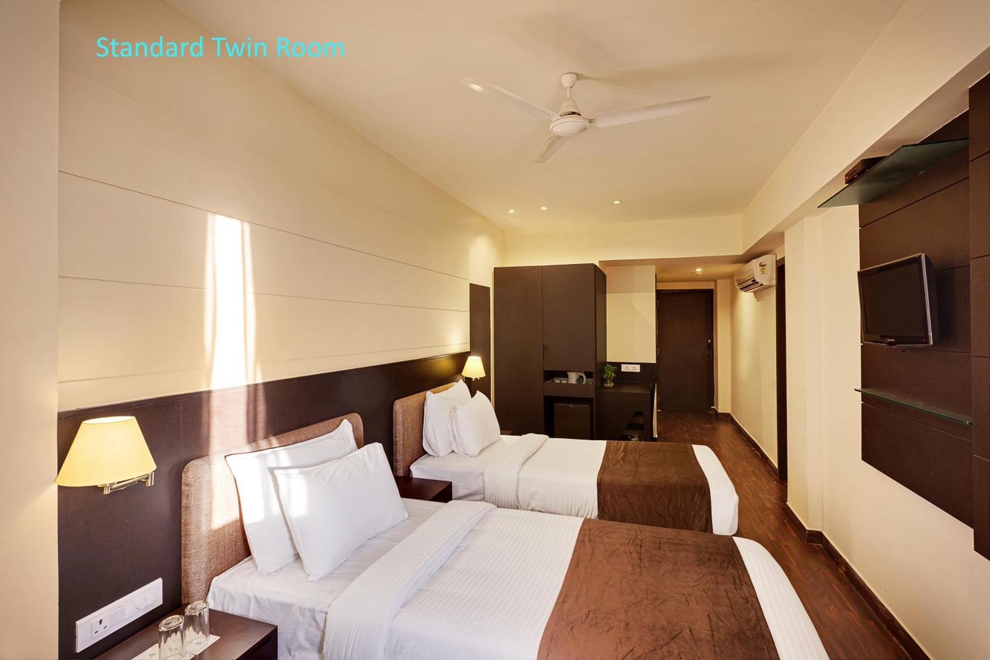 Whispering Palms Hotel Τζαϊπούρ Εξωτερικό φωτογραφία